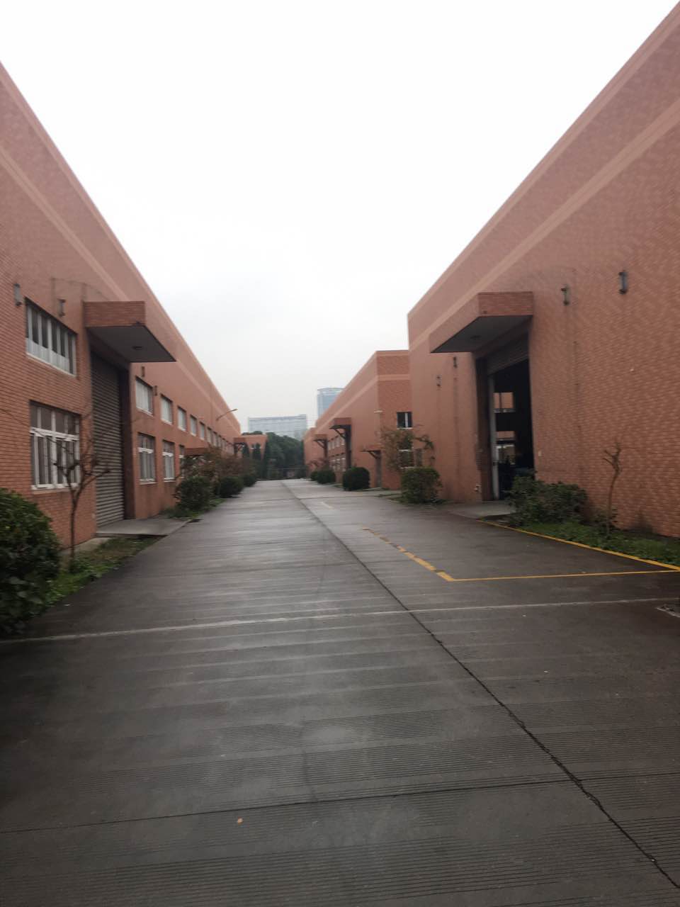厂房正门图