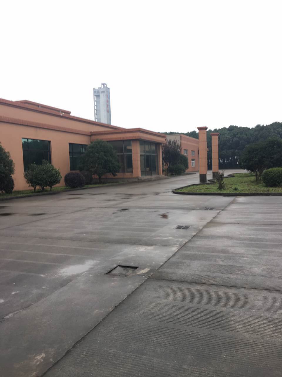 厂房正门图
