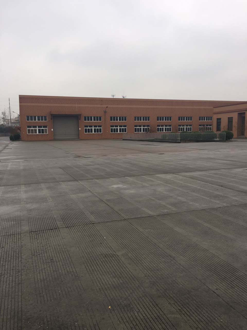 厂房正门图