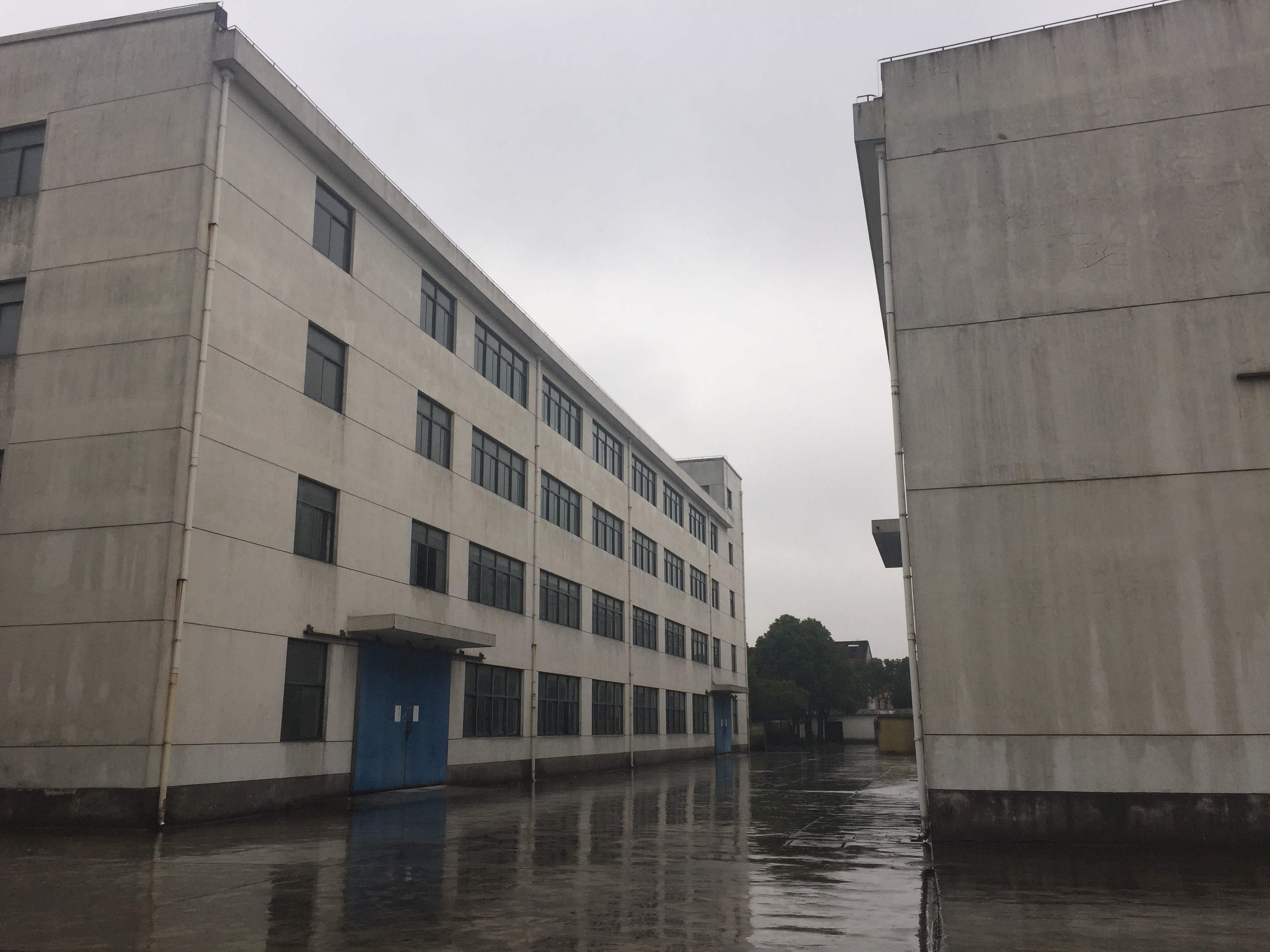 厂房正门图