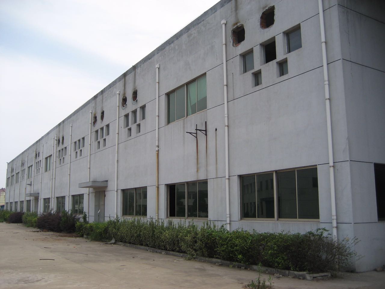 厂房正门图
