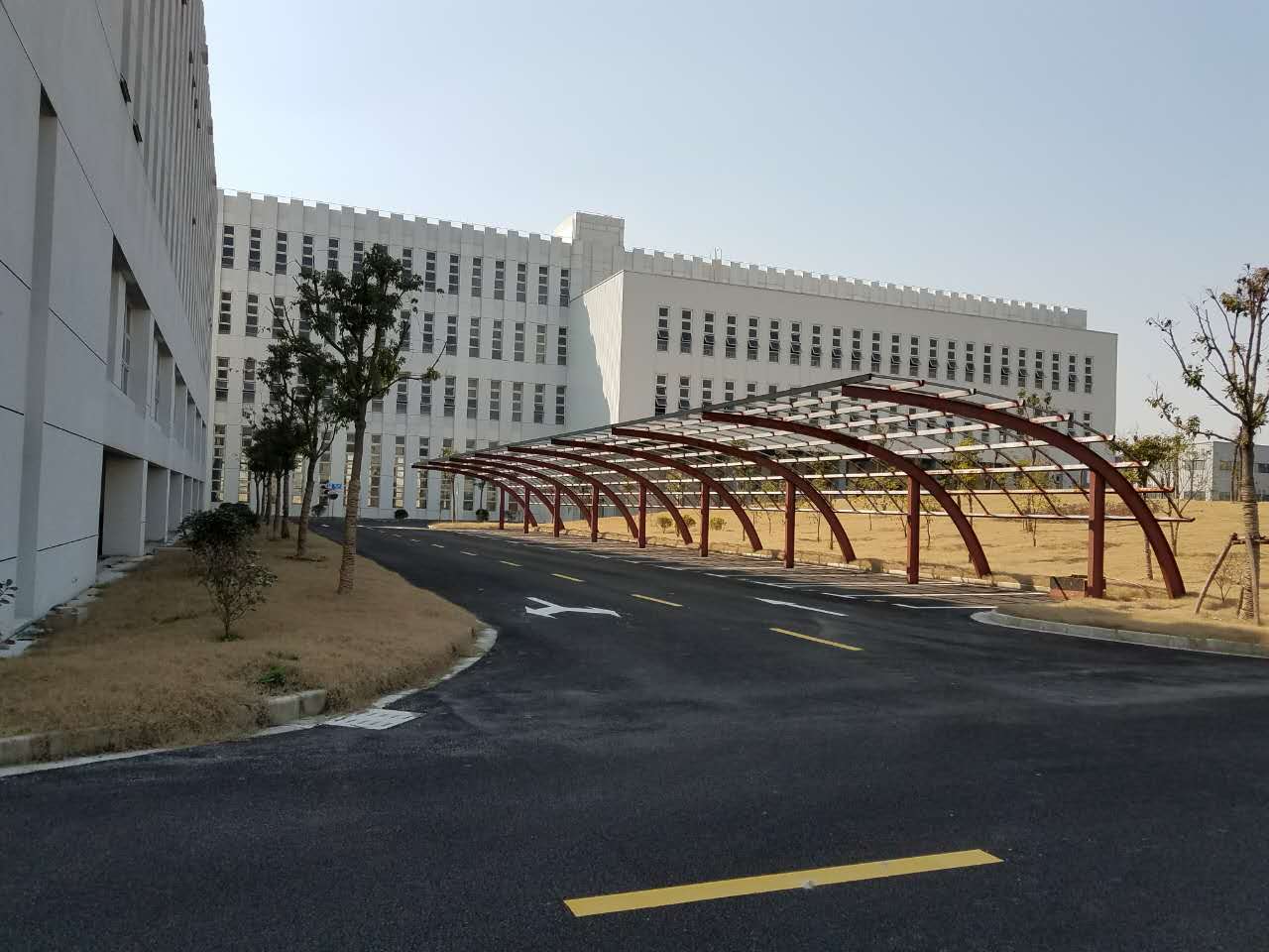 厂房正门图
