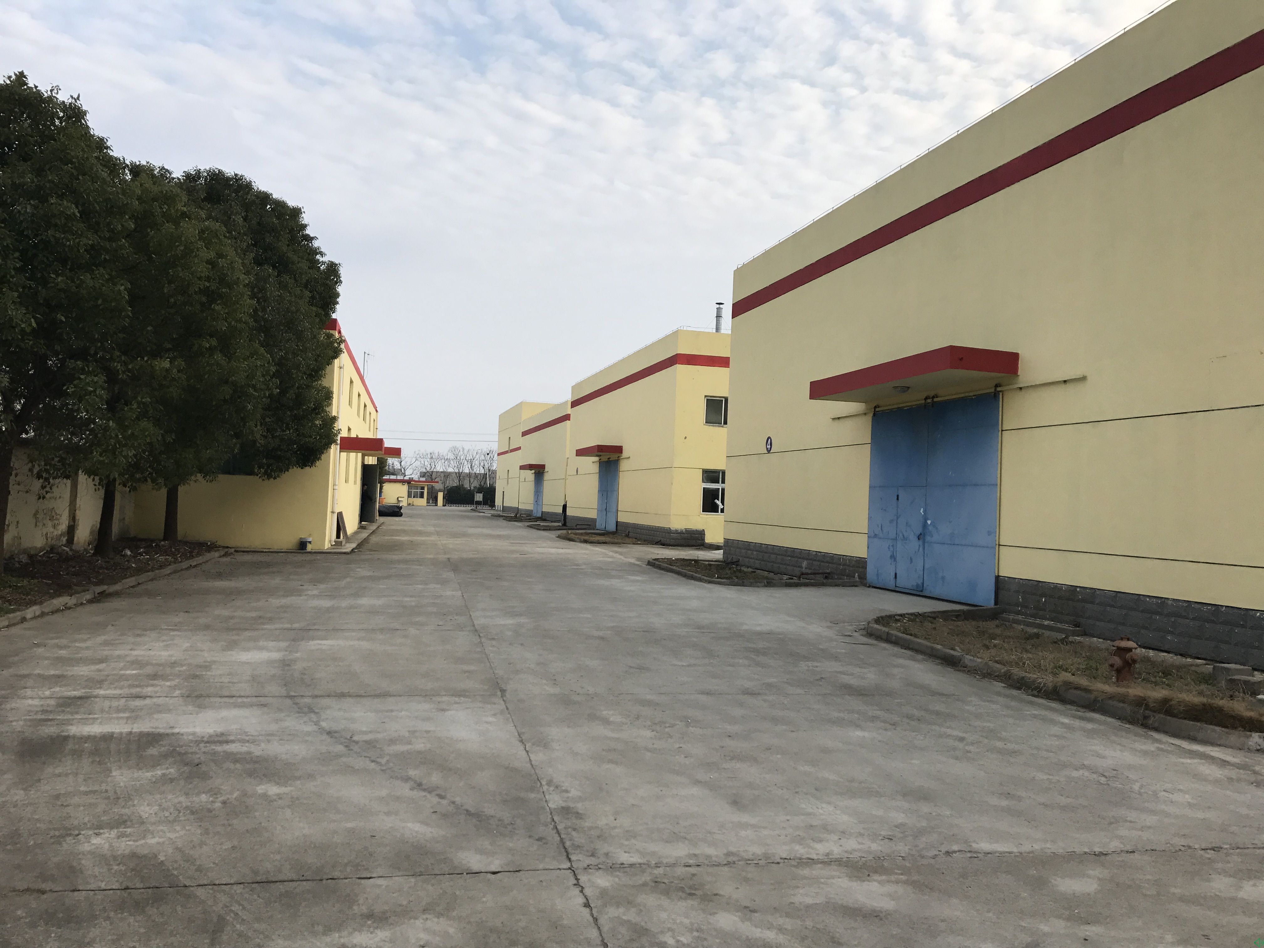 厂房正门图