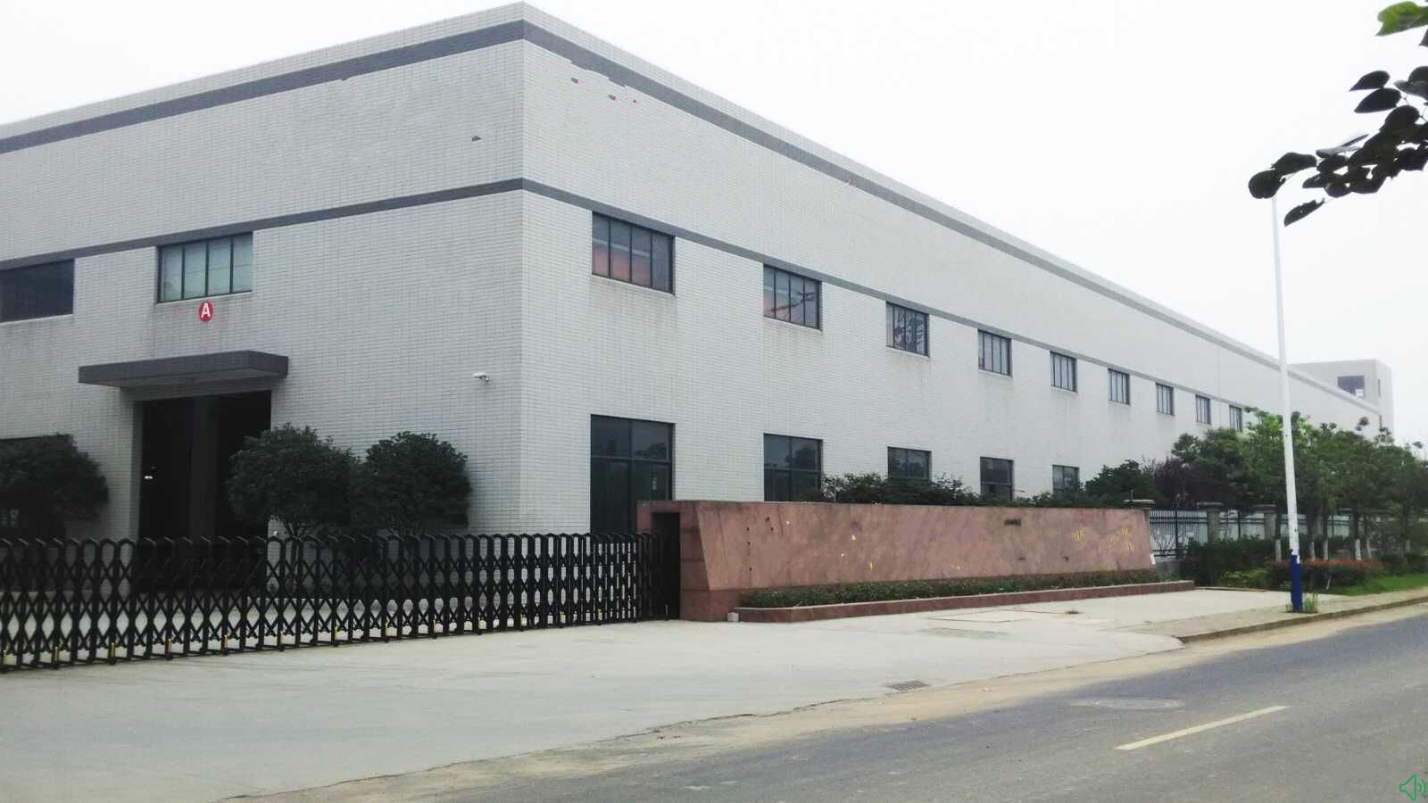 无锡单层20米高带多部行车机械厂房出租