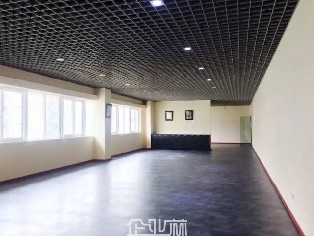 厂房正门图