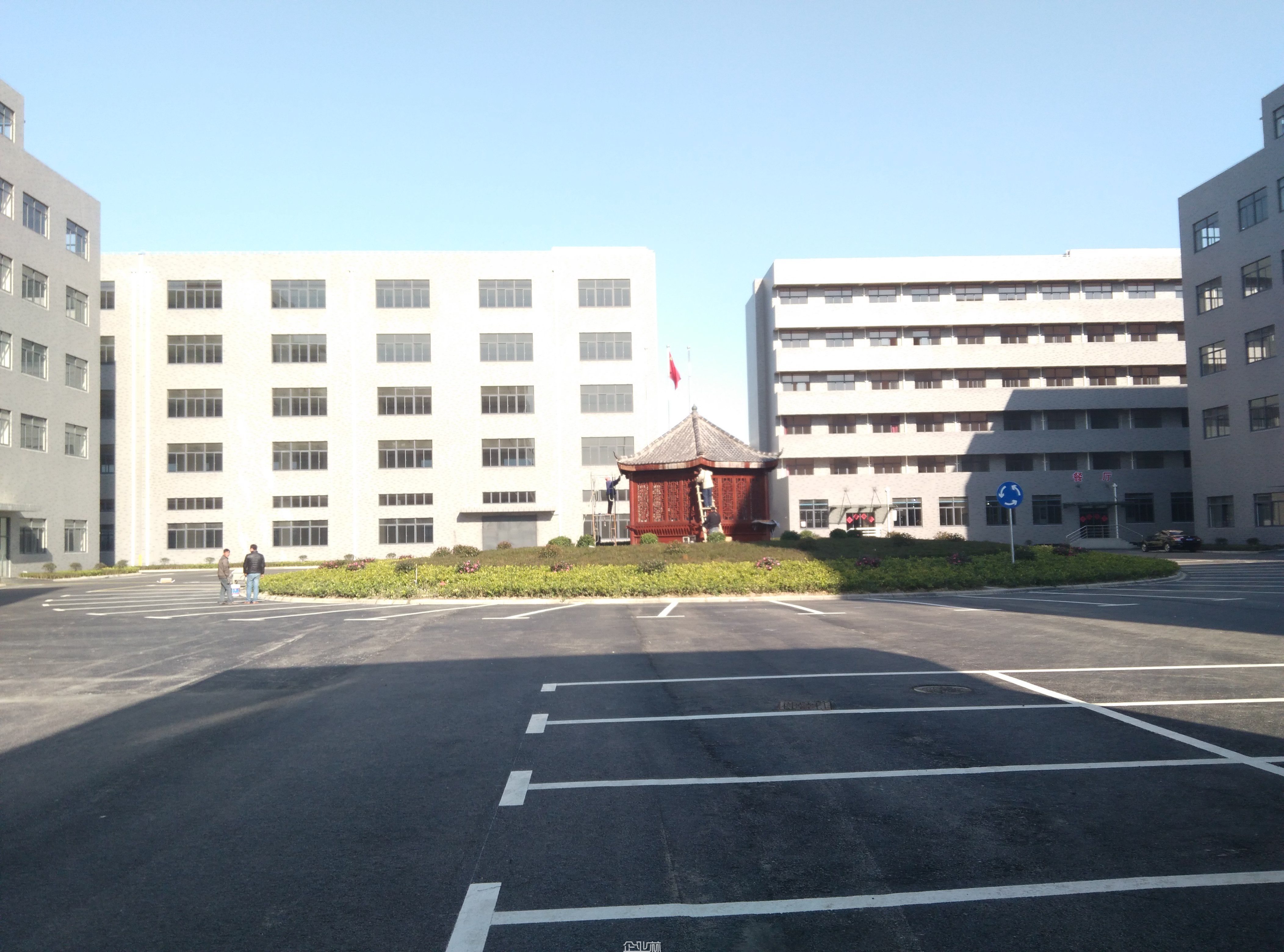 厂房正门图
