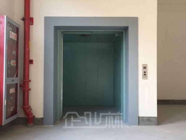 厂房正门图
