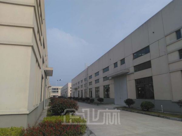 苏州吴江开发区3000平单层机械可架行车厂房出租