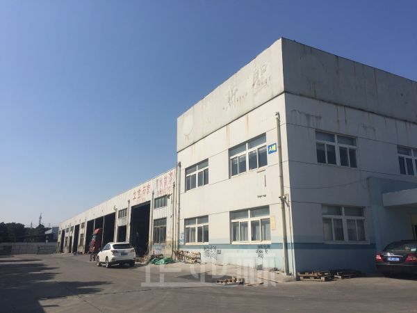 厂房正门图