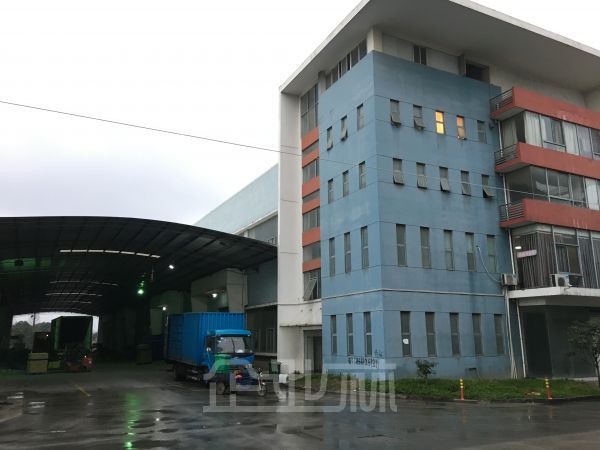 沪青平公路 104板块二局四高标准厂房17000平