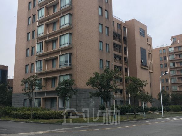 厂房正门图