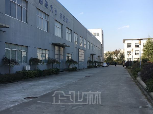 厂房正门图