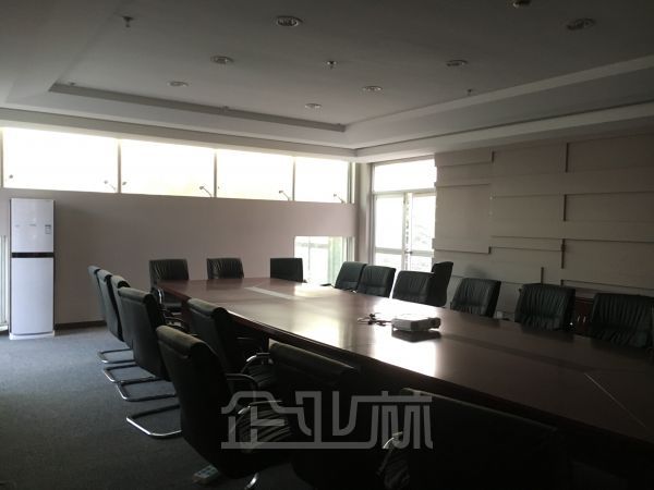 厂房正门图