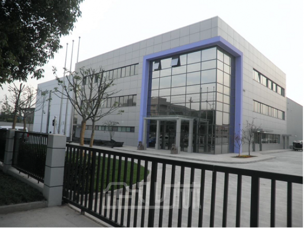 厂房正门图
