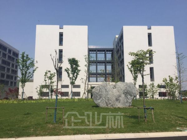 厂房正门图