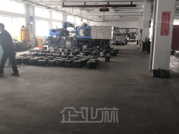 厂房正门图