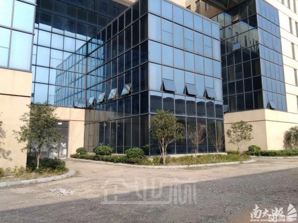 厂房正门图