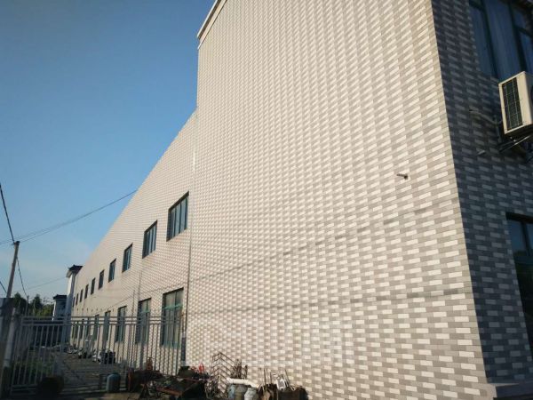厂房正门图