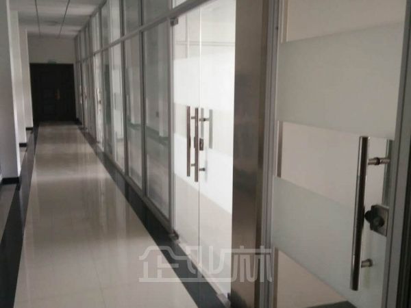 厂房正门图