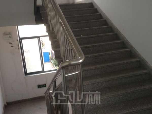 厂房正门图