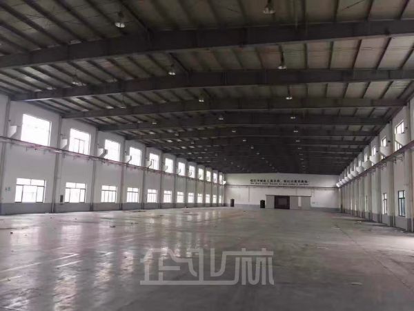 青浦城区 单层仓库1600平 层高10米