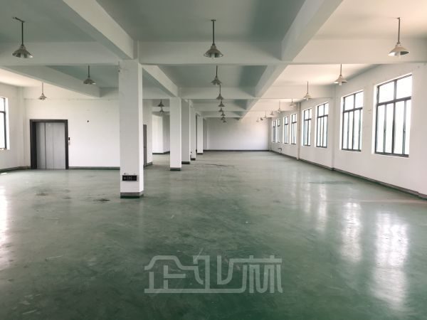 仓库正门图