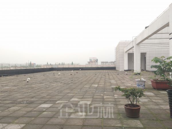 厂房正门图