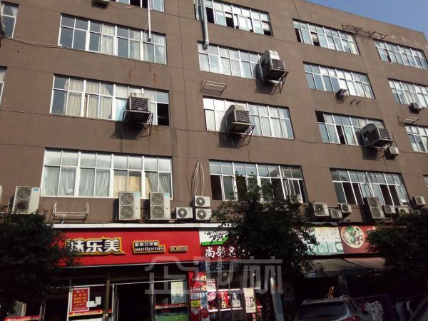 厂房正门图