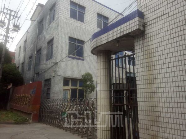 独门独院,交通方便