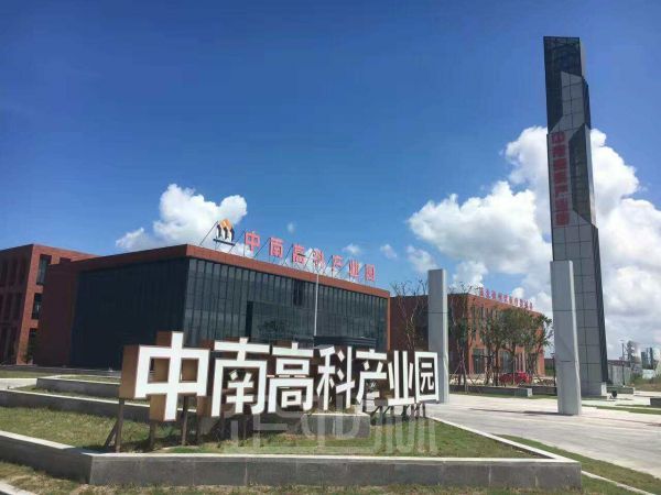 厂房正门图