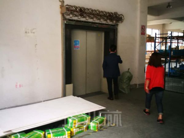 厂房正门图