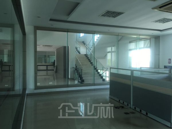 厂房正门图
