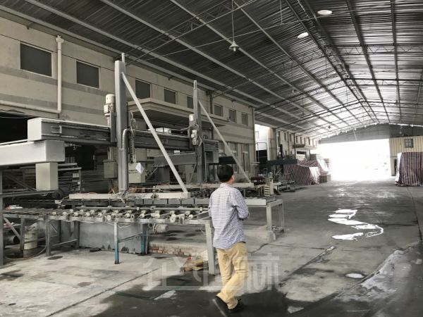 厂房正门图