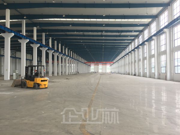 高标准单层厂房17500平 高15米带行车