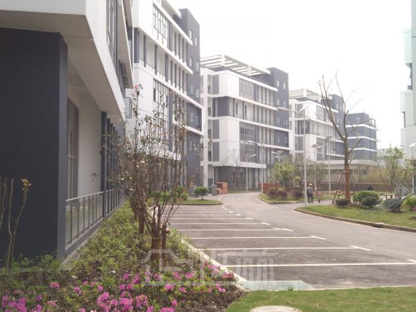厂房正门图