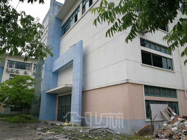 厂房正门图