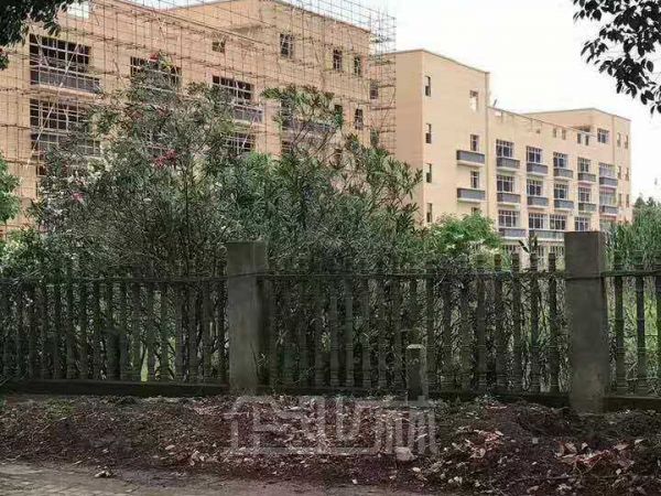 厂房正门图