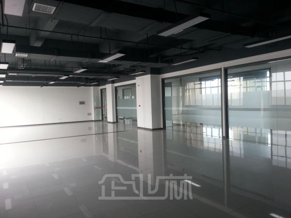 厂房正门图