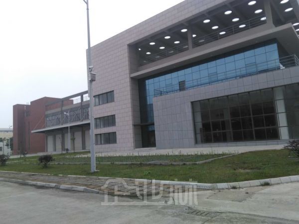 厂房正门图