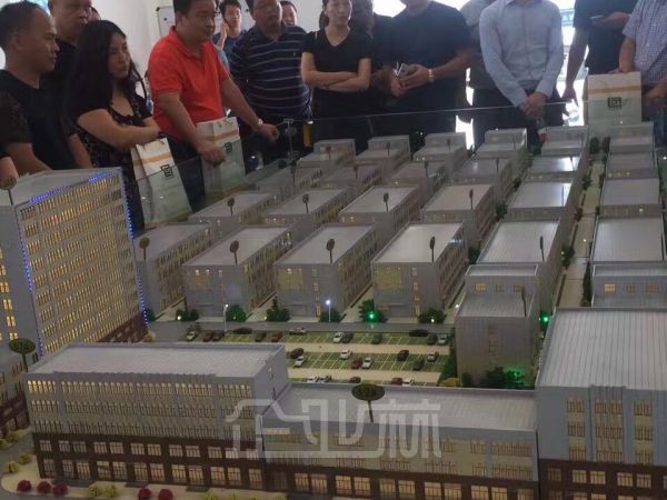 厂房正门图