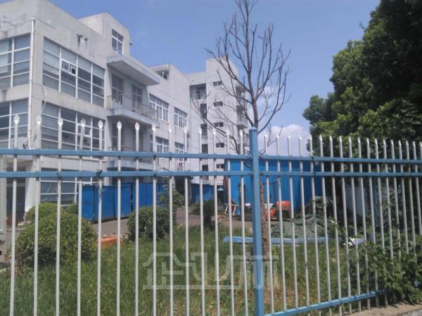 厂房正门图