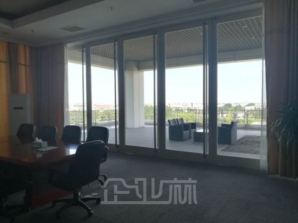 办公正门图