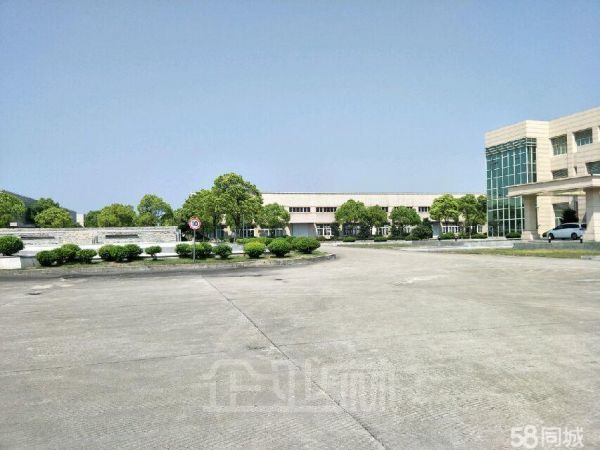 地理位置好，浦江镇地铁站附近，适合运动场馆、仓库、展厅等。有意联系