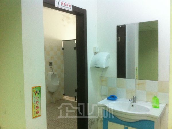 厂房正门图