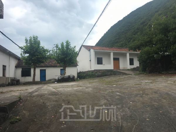 厂房正门图