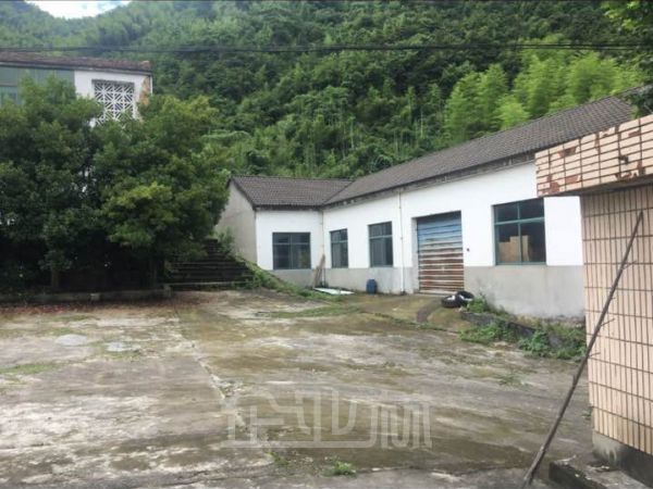 厂房正门图