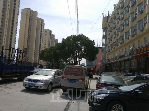 厂房正门图