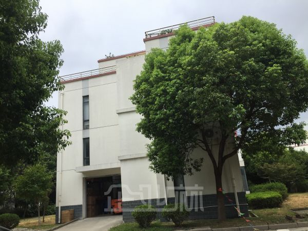厂房正门图