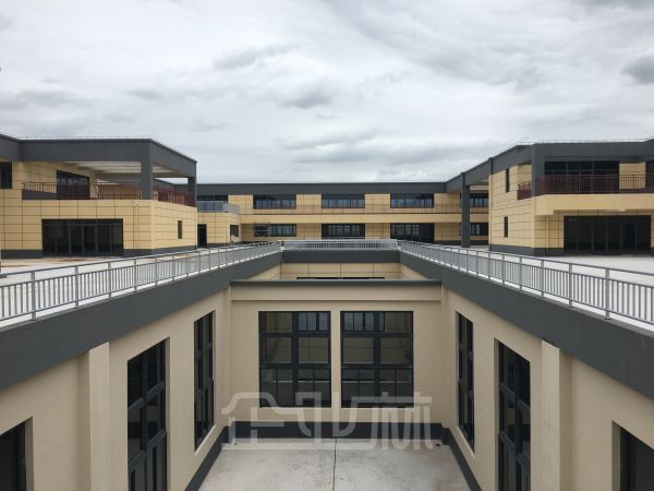 厂房正门图