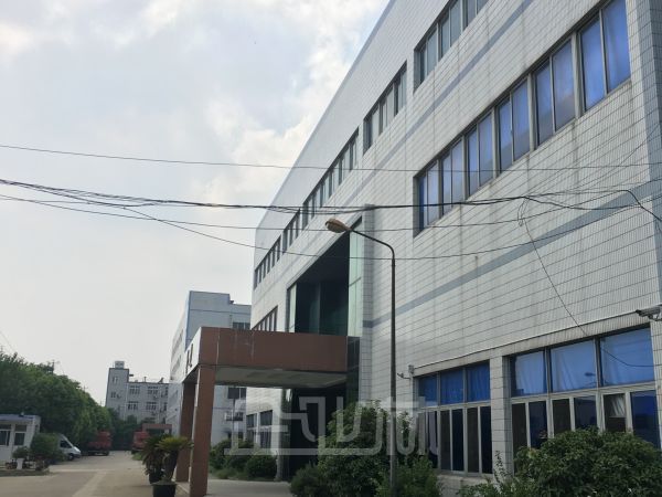 厂房正门图
